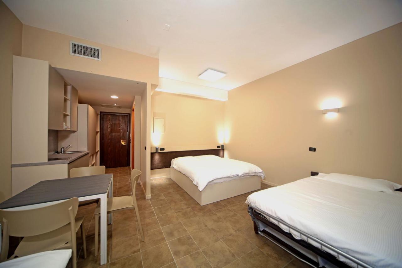 Hotel Smeraldo Sirmione Eksteriør billede