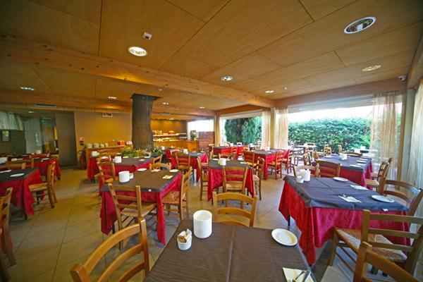 Hotel Smeraldo Sirmione Eksteriør billede